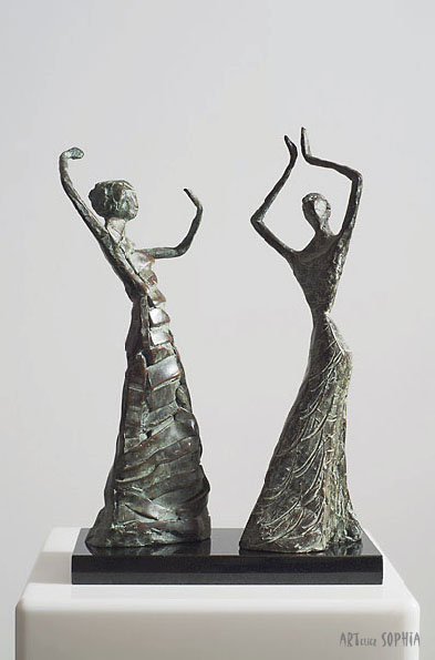 Bronzen beelden twee Spaanse danseressen